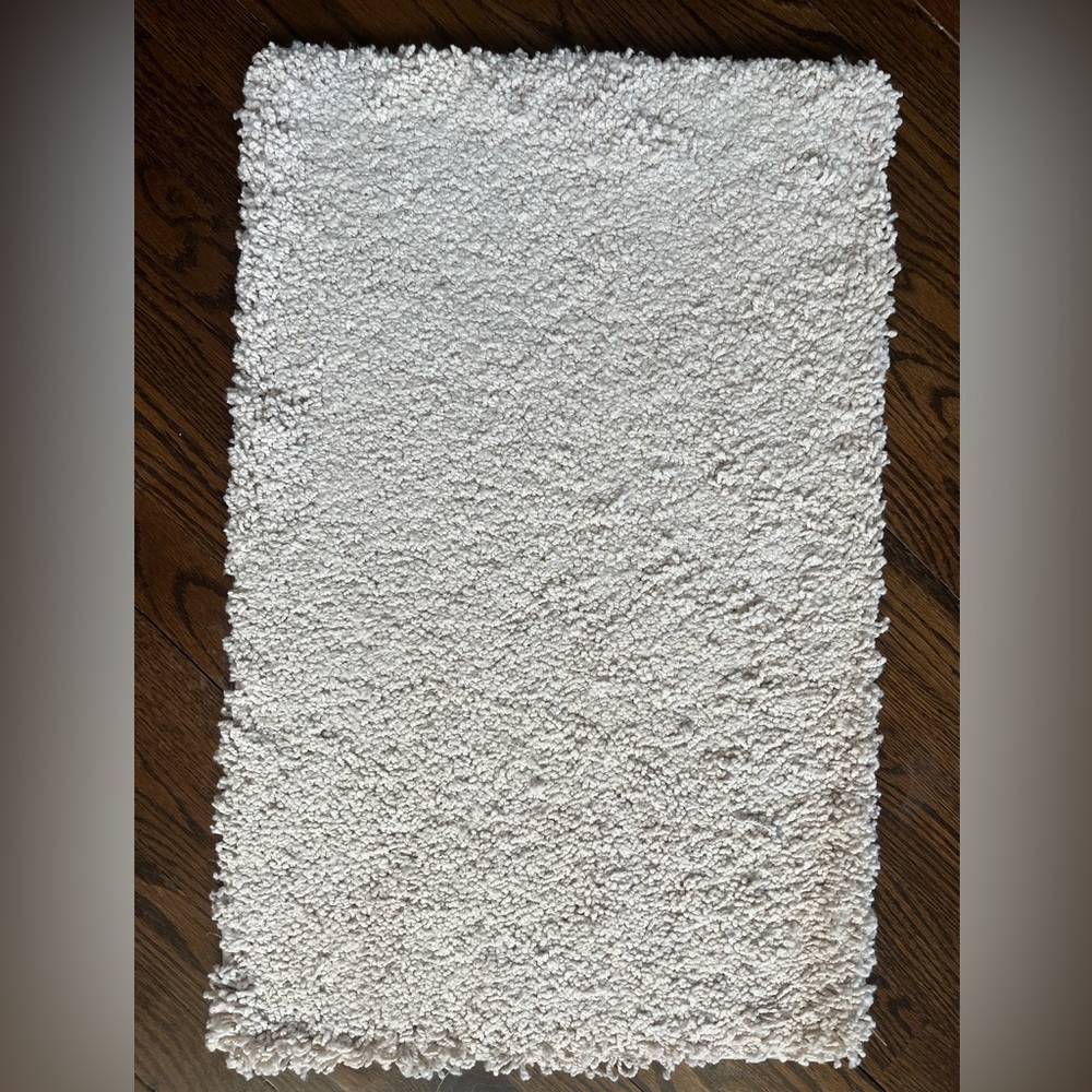 (5) 27.5inches x 17 inches Beige Shaggy Rug/Mat